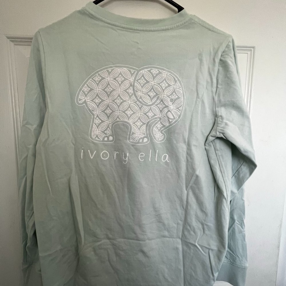 Ivory Ella Long Sleeve T-Shirt Size XL Youth